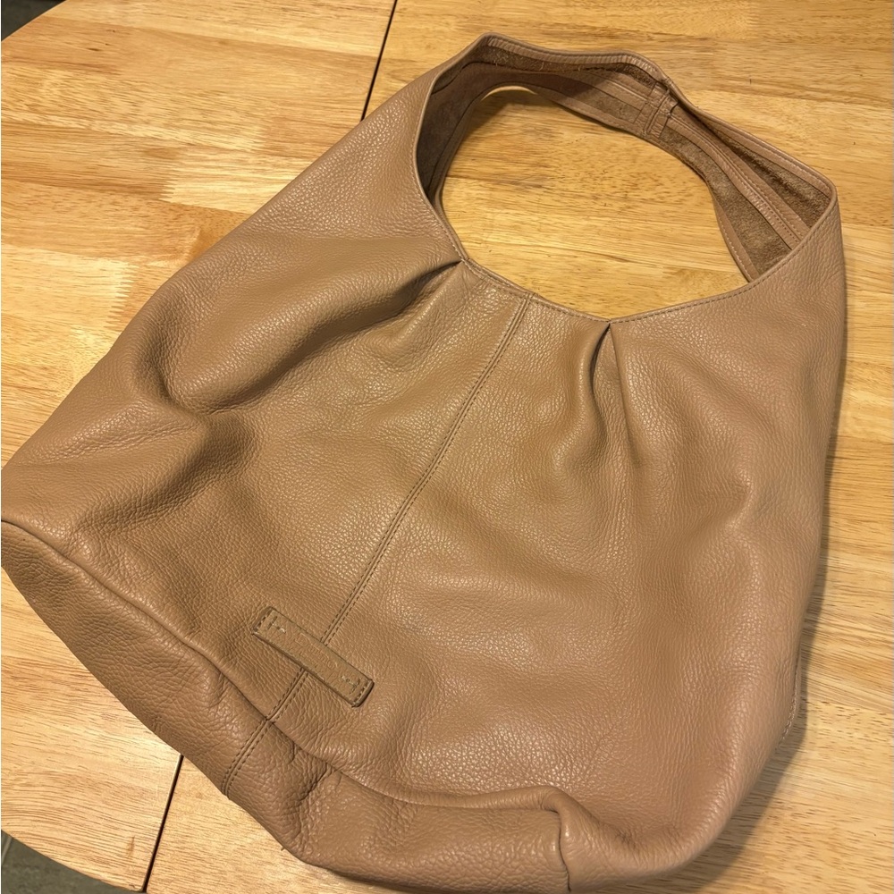 Elegant Tan Leather Hobo Bag